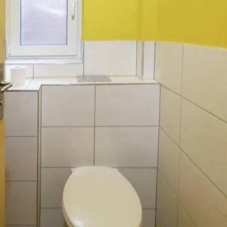 Apartman Three-bedroom In Zeulenroda-triebes *